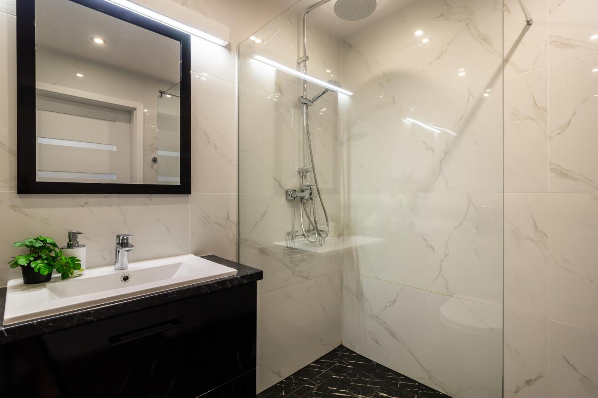 Apartament Near Sky Tower فروتسواف المظهر الخارجي الصورة